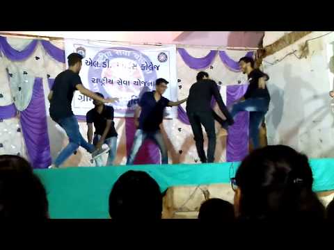 यह वीडियो देखकर आप अपनी हँसी रोक नहीं पायेंगे | Indian Comedy Dance