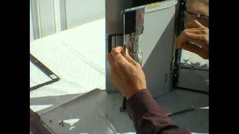 LAPTOP SCREEN REPLACEMENT / HOW TO REPLACE LAPTOP SCREEN HP PAVILION DV2000