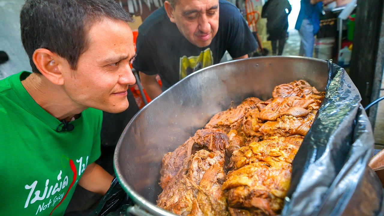 GOLDEN MEAT JACUZZI Carnitas Tacos + Loaded Quesadillas!! Best Street Food in Los Angeles!! GOLDEN MEAT JACUZZI Carnitas Tacos + Loaded Quesadillas!! Best Street Food in Los Angeles!!