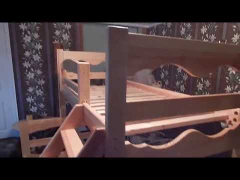 двухъярусная кровать из