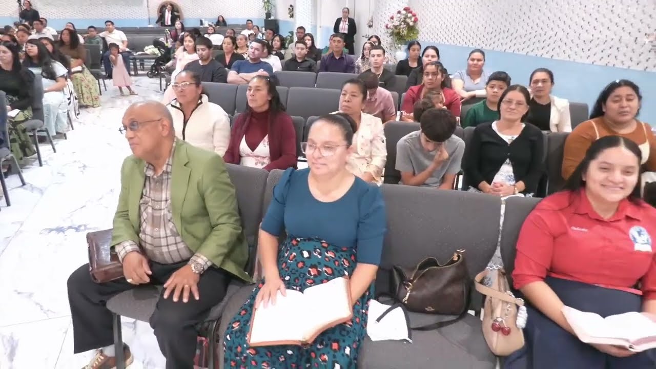 Pastor Marcos Martinez - Cuando Dios Abre Una Puerta | 12.25.2025