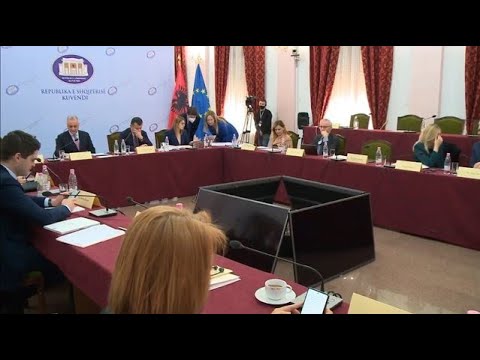 Video: Zbritja për 3 fëmijë: procedura, dokumentet e nevojshme dhe përcaktimi i shumës