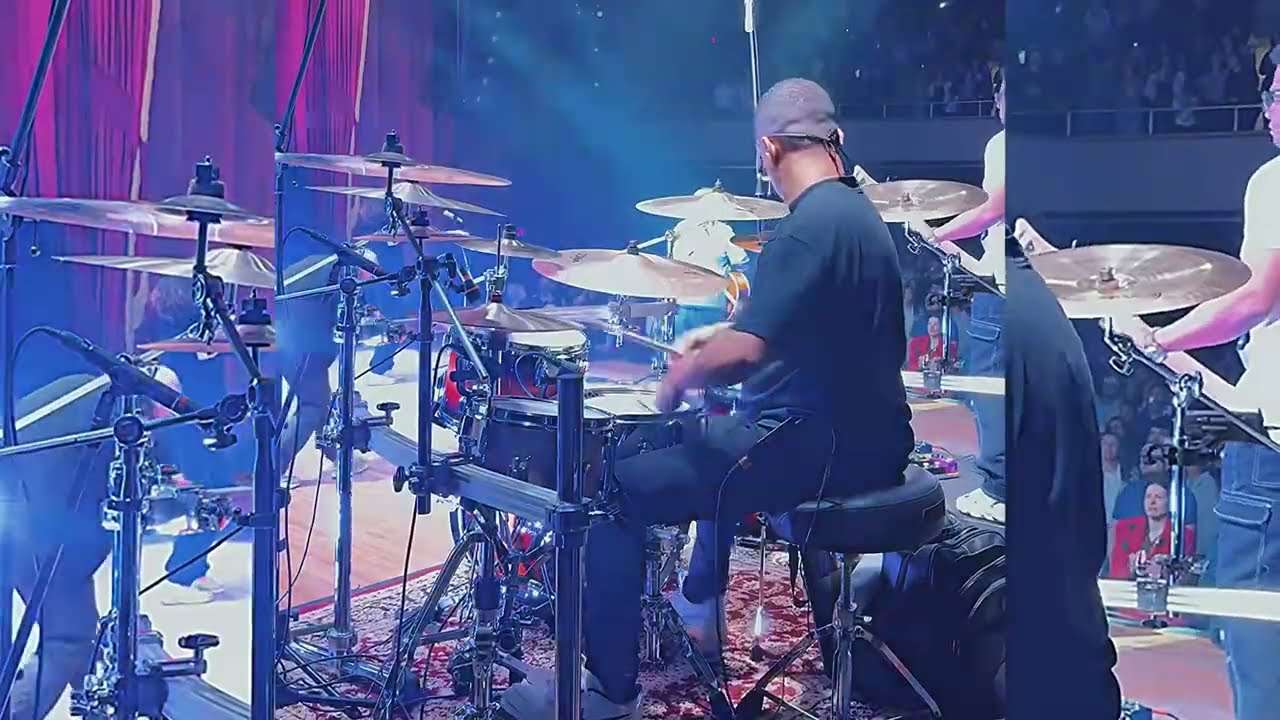 DANÇAR NA CHUVA - LIVE IN BOSTON POR VINICIUS FIGUEIREDO