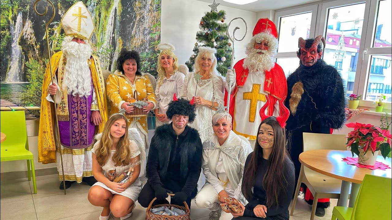 Mladá Boleslav: Mikuláš s čerty a anděly navštívil pacienty a dárce krve v Klaudiánově nemocnici