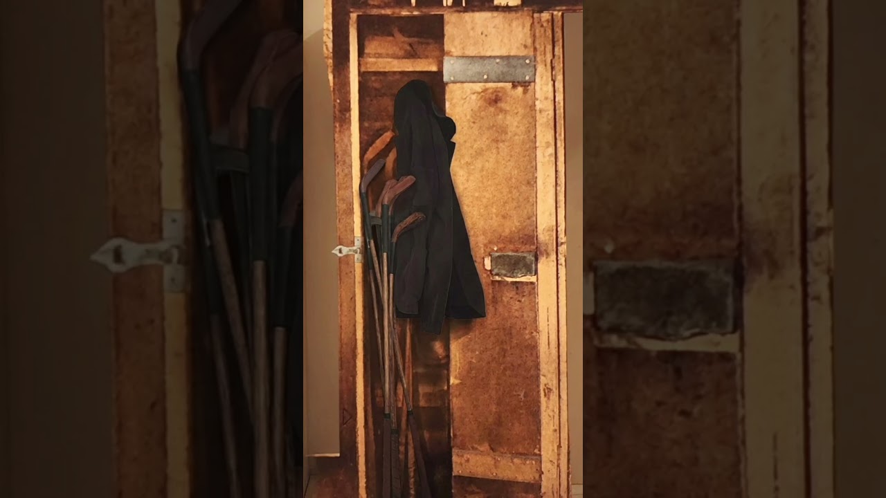 Реплика клюшек для гольфа с длинным носом, изготовленных в 1800-х годах, подобных тем, которыми и...