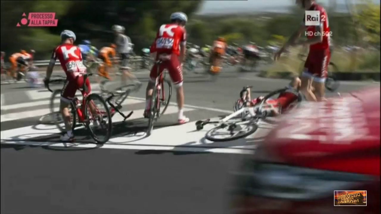 giro 100 _caduta sull'etna_ - YouTube