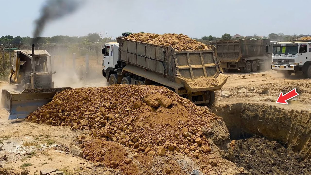 IMPRISSIVE TALENT JOB! Start and finish build Road using Strong KOMATSU dozer & BIG 25.5ton trucks