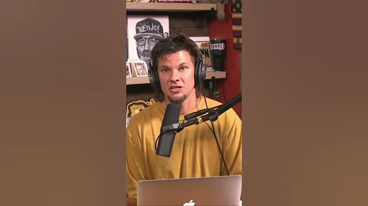 Bill Burr did NOT fit the VIBES for Theo Von😬😬 #billburr #theovon #podcast #shorts #comedyvideo