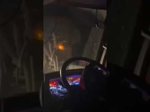 ఏనుగు అయ్యప్ప స్వాములుశబరిమల వెళుతుంటే వెళ్లకుండా అడ్డుకున్న ఏనుగు