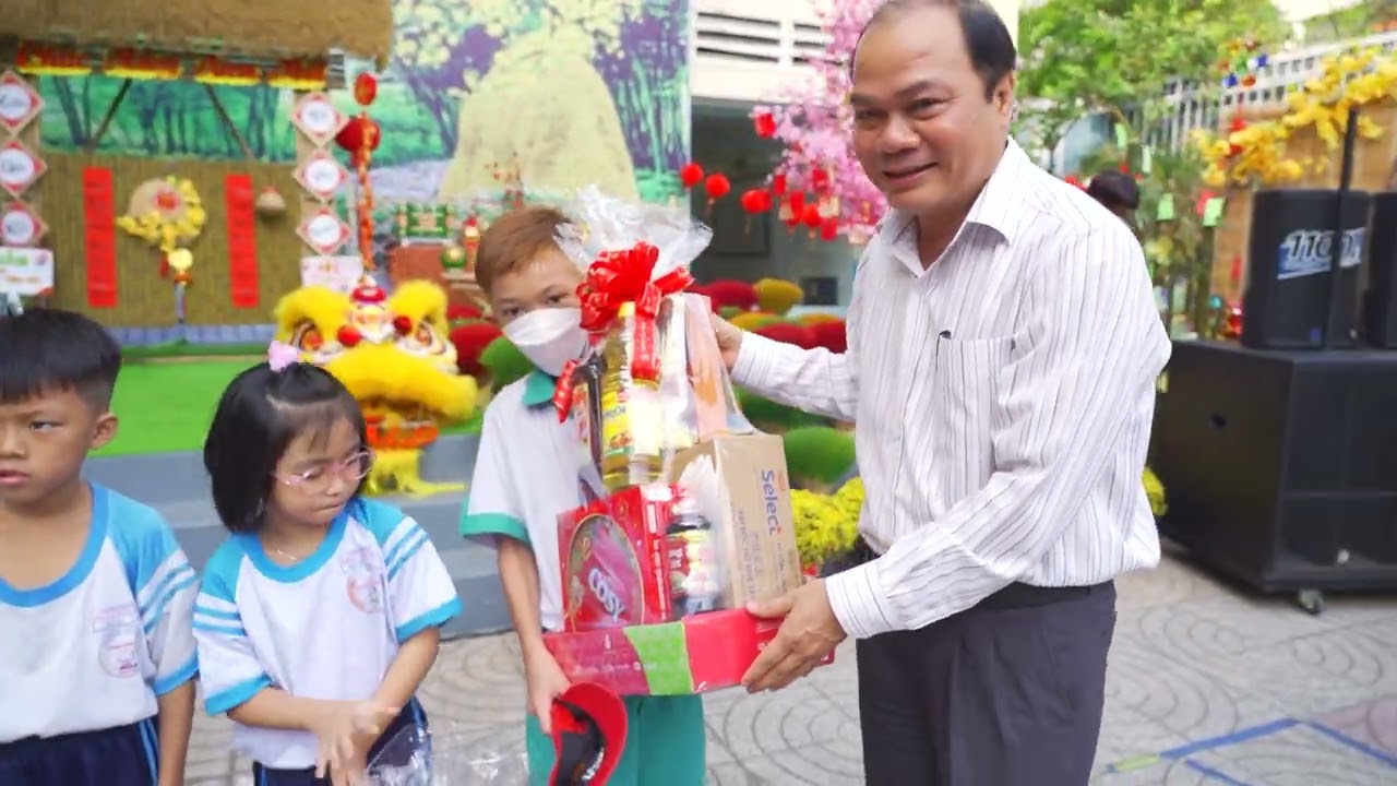 Trường Phan Văn Trị: Ấm áp Ngày hội 