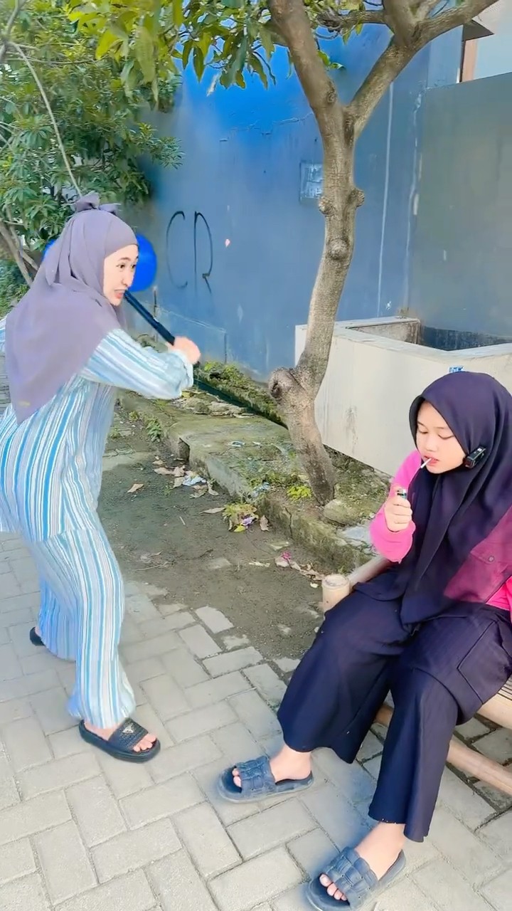 ORANG CUMA PERMEN ?