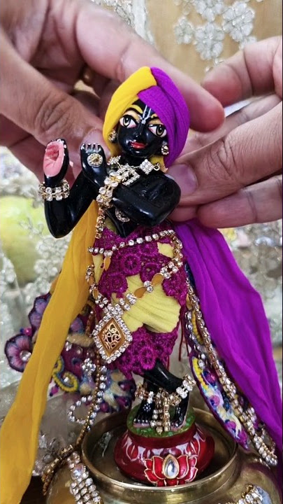 2 tone pagadi shringar #radhakrishna #shringar #iskcon #shortsfeed #ytshorts #hindudeity #ladoogopal