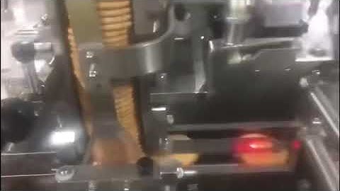 Laferpack packaging line for sandwich cookies on edge / Confezionamento automatico biscotti farciti