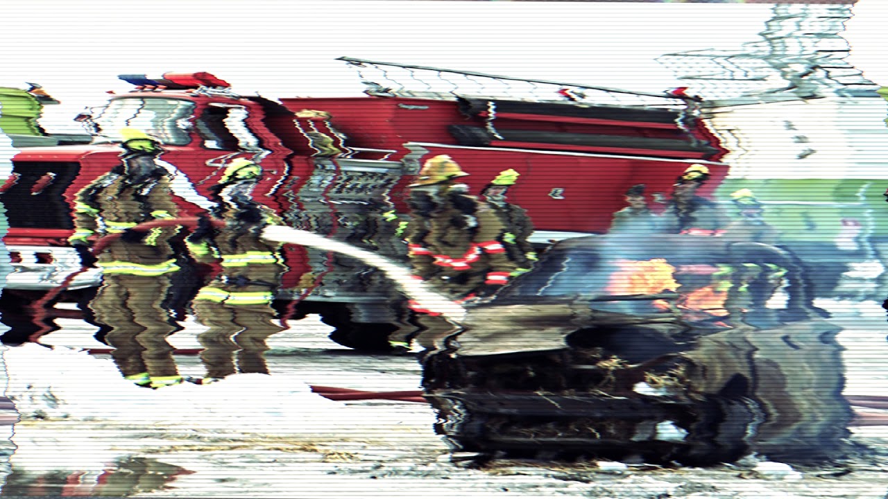 Guarda SHADOWHOUSE "CONFORMITY" su YouTube Guarda SHADOWHOUSE "CONFORMITY" su YouTube