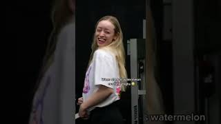 Beautiful Muscle Girl Flexing Muscle Fbb Flex Quads