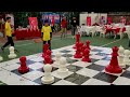 Partida en un Ajedrez Gigante