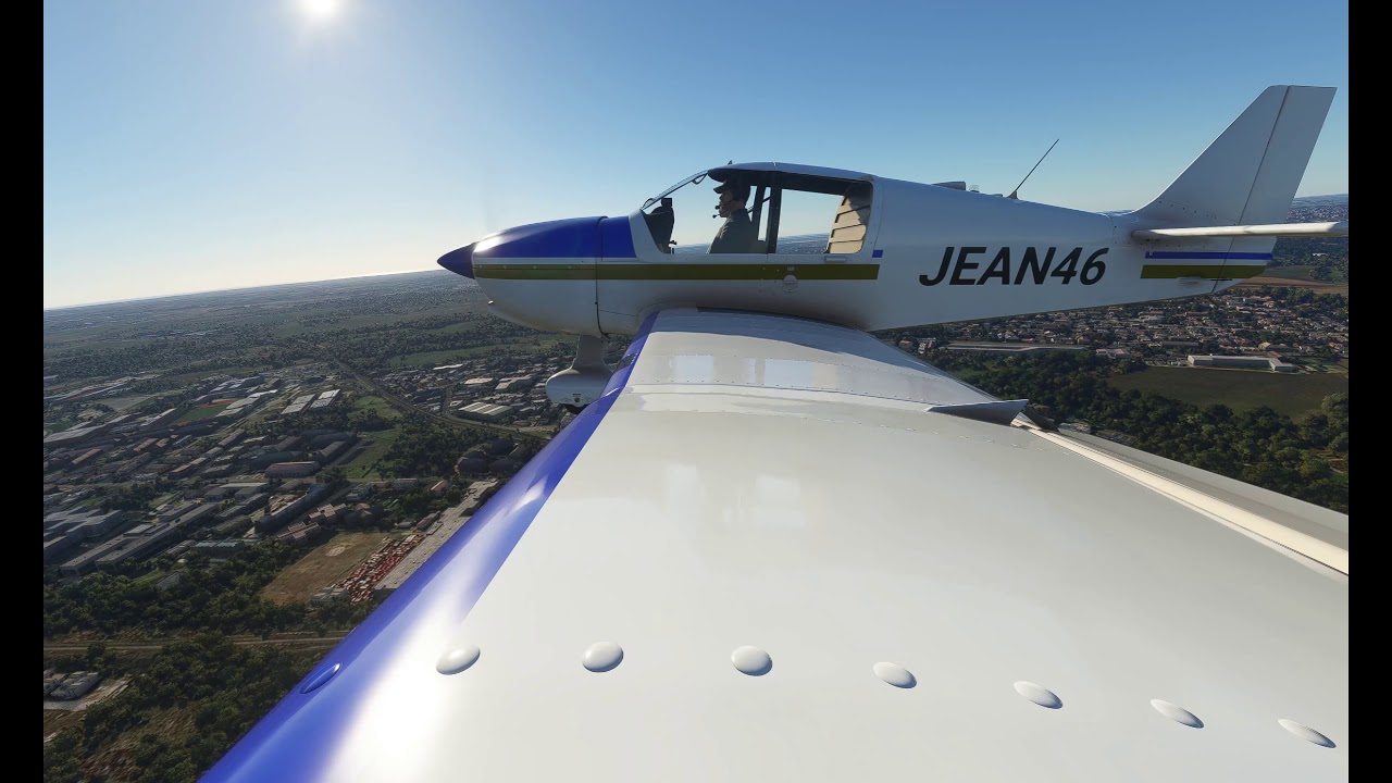 Flying on Rome with a Robin DR400 and landing at Ciampino Airport