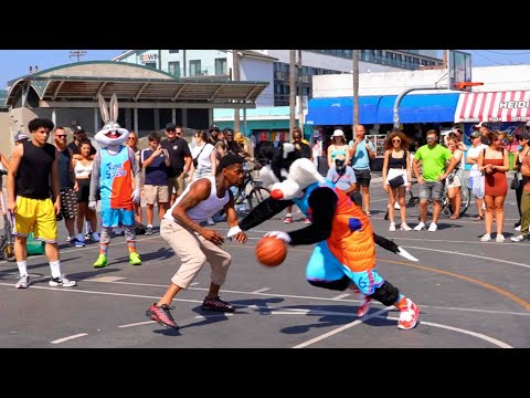 Bugs Bunny/Sylvester 2v2 Basketball at Venice Beach [Space Jam IRL]