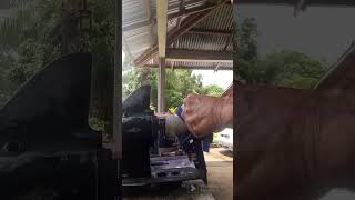Removing a stuck outboard propeller the easy way.