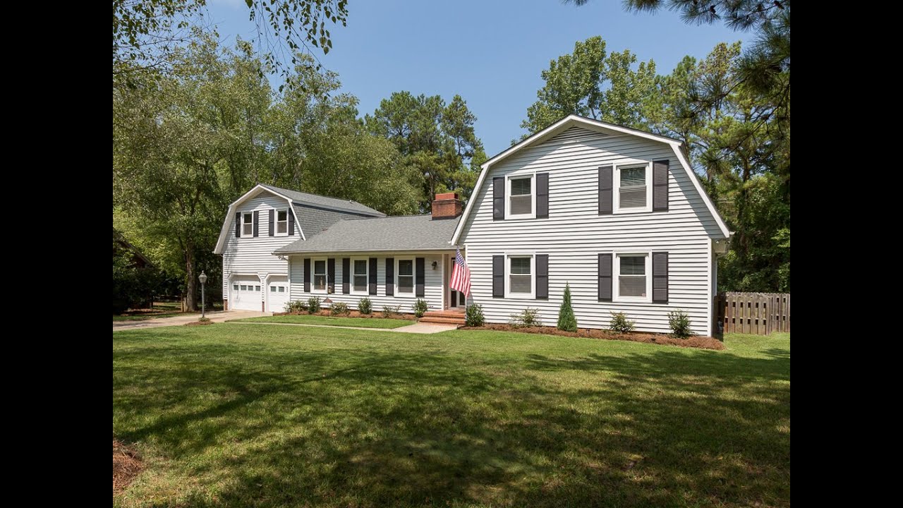 3418 Chevington Road in Charlotte's Governors Square