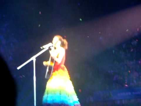Joey Yung - 空港