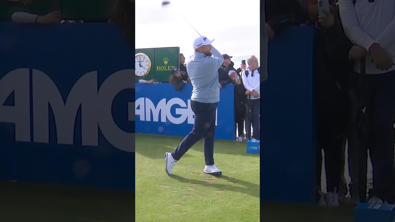 Shane Lowry DRIVES 367-YARD green 💪