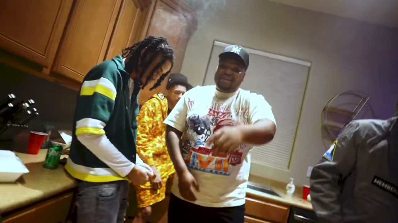 YouTubeでDC Duke - 42FLOW || Dir. SHARKIEを視聴 YouTubeでDC Duke - 42FLOW || Dir. SHARKIEを視聴