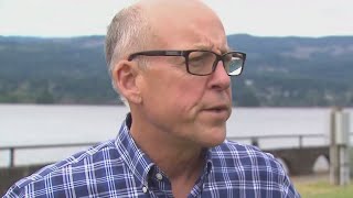 Walden talks border crisis, healthcare at town hall