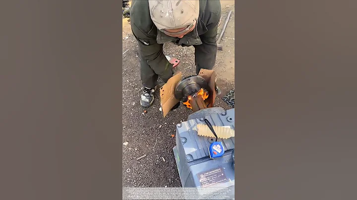 Gears expand and contract with temperature changes, allowing for quick shaft installation.