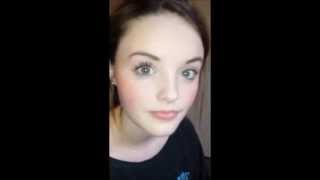 How to apply 3D Fiber Lash Mascara