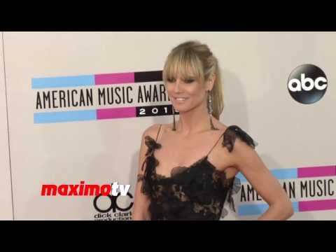 Βίντεο: Η Heidi Klum και η Christina Aguilera είναι οι πιο στιλάτες στα American Music Awards