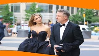 ✅ Алек Болдуин в шестой раз станет отцом ✅ Алек Болдуин в шестой раз станет отцом
