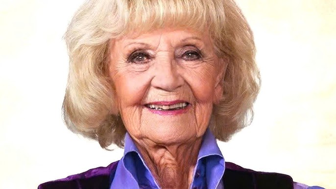 Great sadness for Lilo Pulver - She left behind a fortune that made her family cry, - YouTube