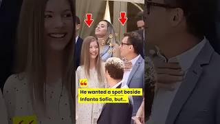 The man seemed happy when he stood next to Sofia! #royalspain #spain #leonor #sofia #letizia