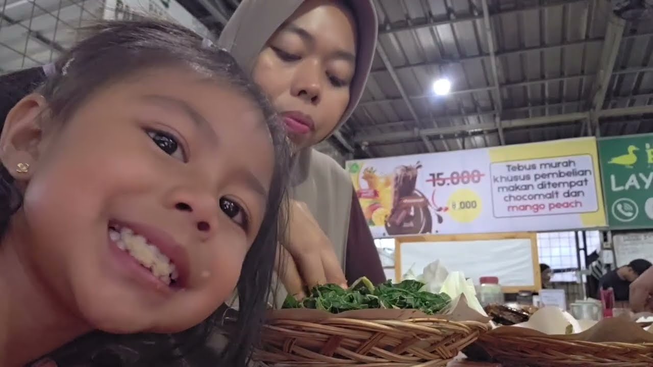 Mampir makan sambil jualan ⁉️ bebek bakar sambal 3 macam pak eko