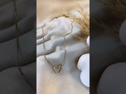 السلسلة الترند القلب المفرغ استانلس لطلب واتساب01024689084     
