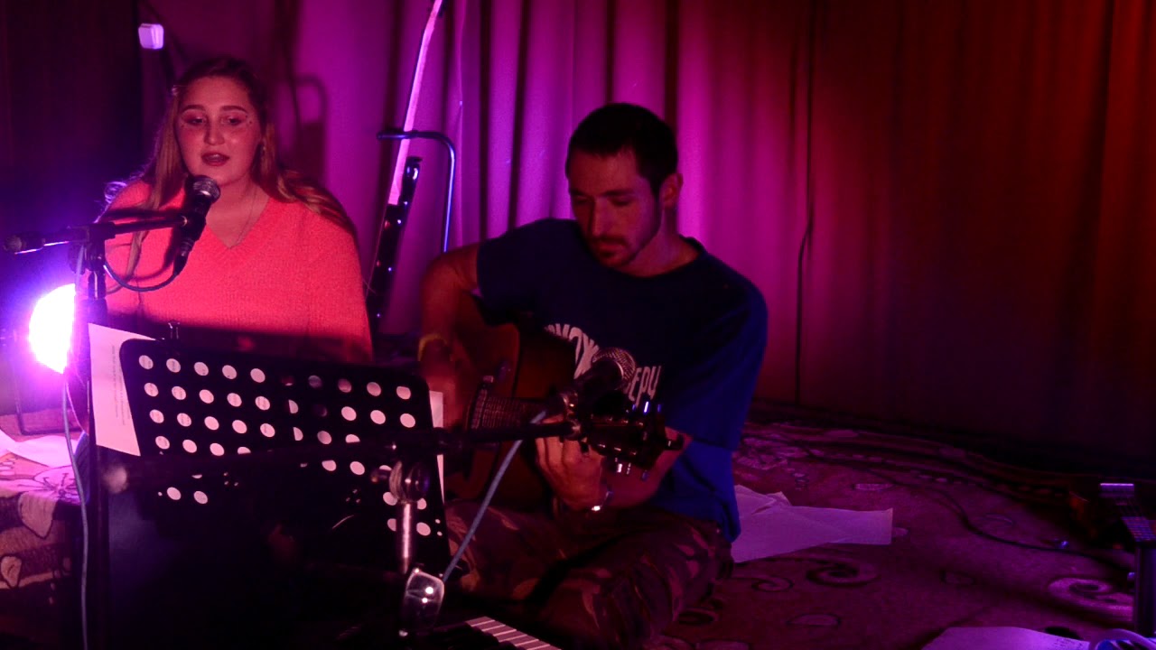 Ночной ларек день выборов. Ночной ларек текст. Монеточка ночной ларёк. Монеточка каждый раз караоке. Монеточка мама я не зигую.