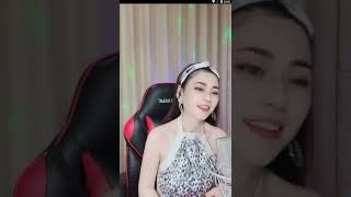 Vì Quá Ngu Si Hay Là Em Đã Yêu Vội Vàng