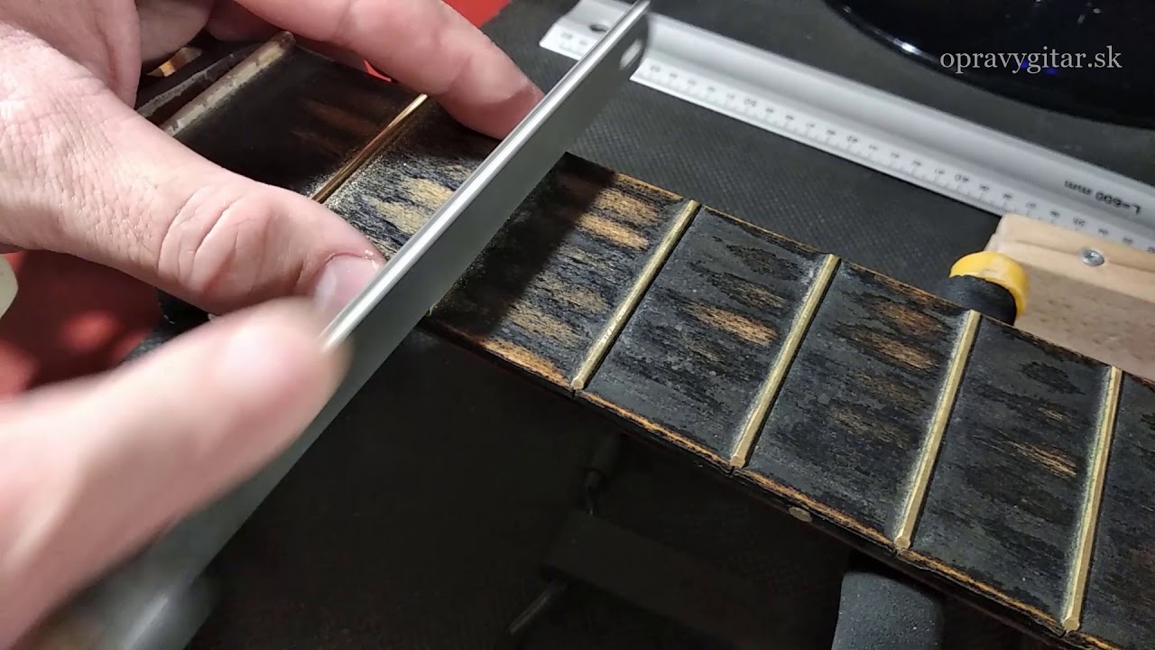 CLASSIC GUITAR FRETS LEVELING, CROWNING AND POLISHING YouTube