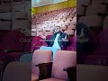 Я до рассвета в караоке запиваю свою боль
