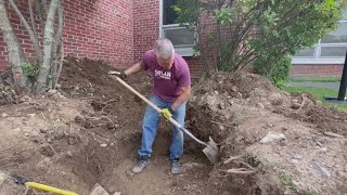 Connecticut teacher digs up his class' 25-year-old time capsule