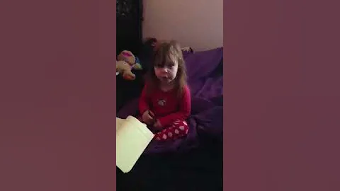 Sissy singing twinkle twinkle