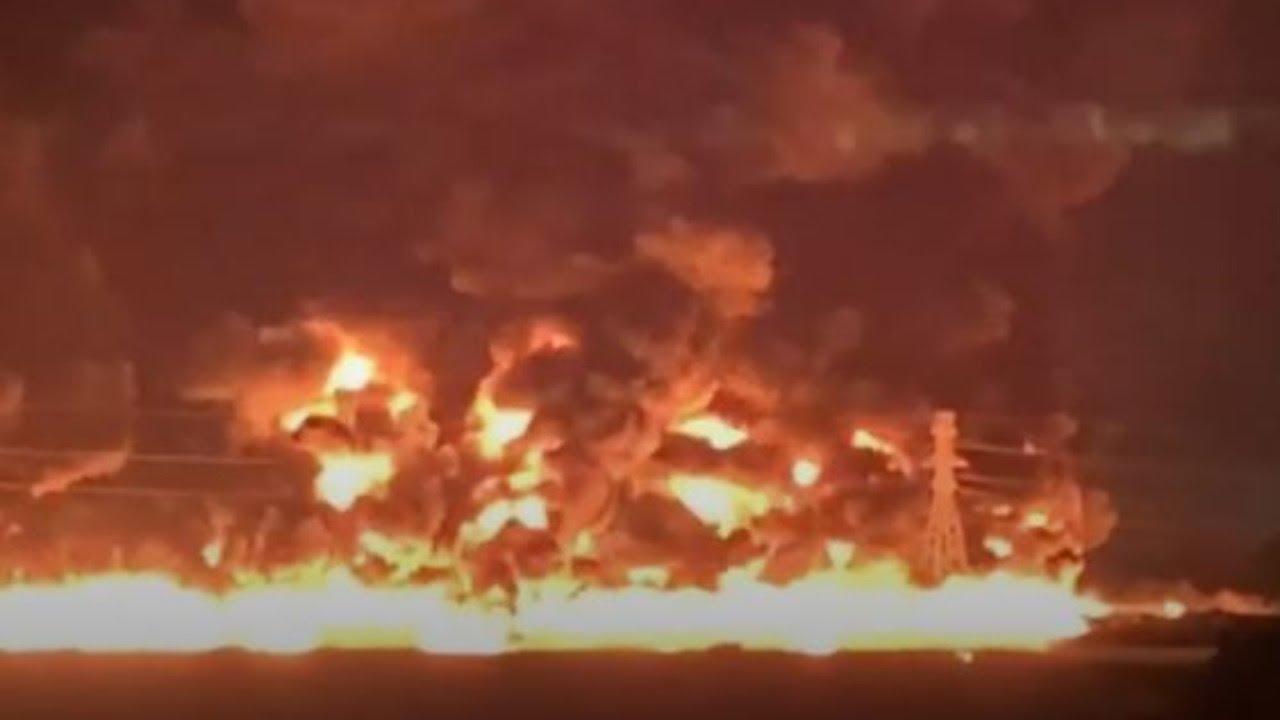 Massive factory fire in North Texas early Wednesday morning