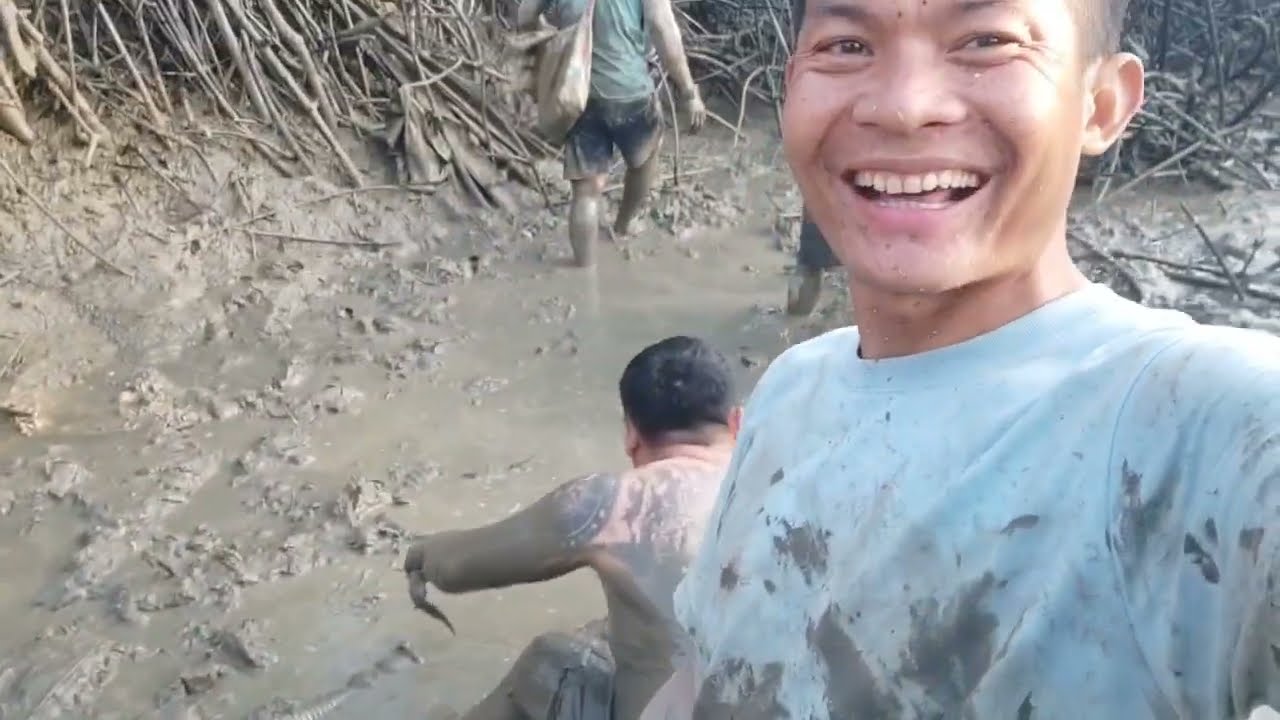 တစ်နှစ်မှ တစ်ခါဘဲ ဖမ်းတယ် သဘာဝ ငါးစစ်စစ်ပါ🐟