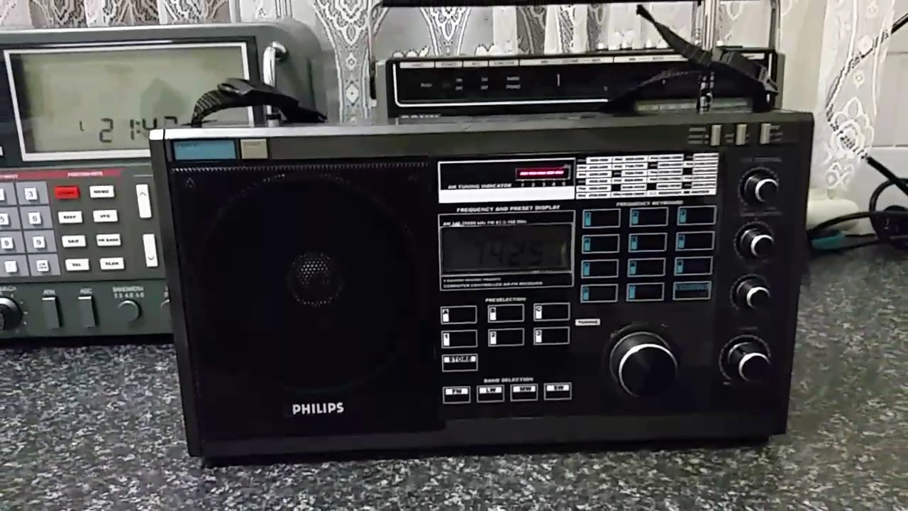 The Philips D2935 Shortwave radio YouTube