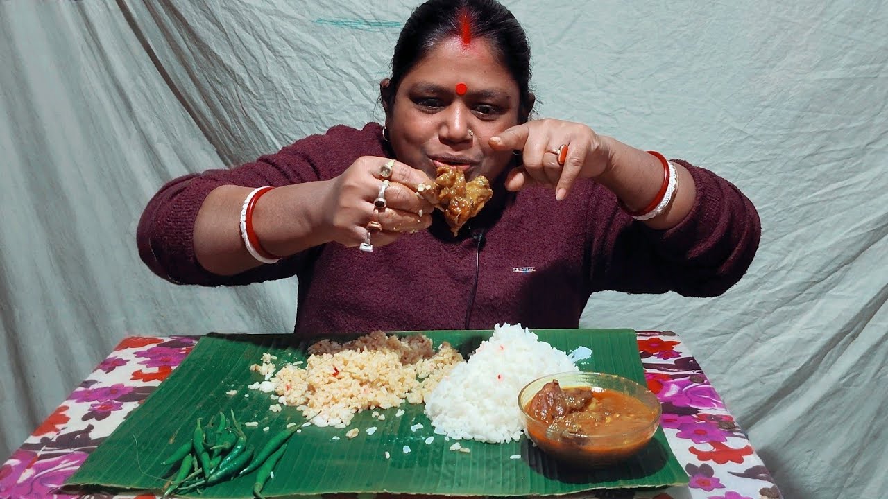  গরম ভাতের সাথে পেঁয়াজ কালী আলু-বিট ভাজা ও স্পাইসি চিকেন কারি | Bengali Meal @Thefood-no.1 