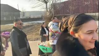 1.La Înțelegerea Lui Alex Și Mădălina.în Drum Spre Casa Miresei.