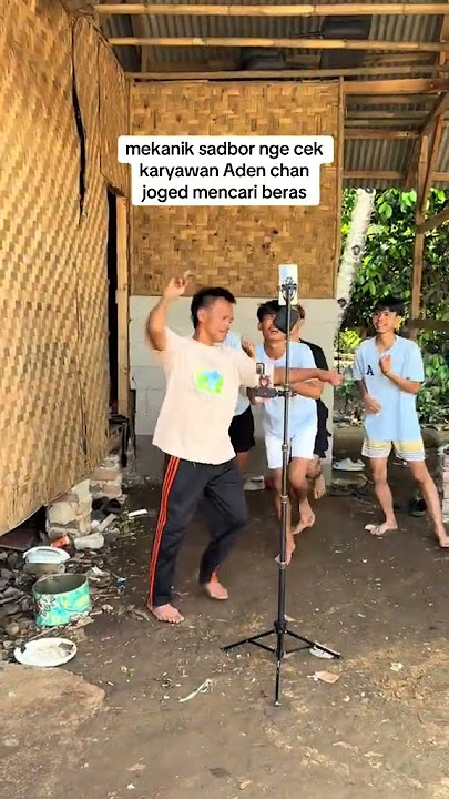 Sadbor Kasih semangat karyawan saat live goyang sadbor #hepibor #sadbor #sadbortiktok #kampunglive