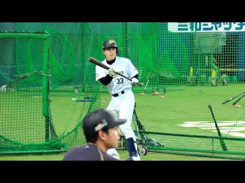 齋藤・駿太・縞田の試合前バント練習　その1　2012.04.28　Bs-L