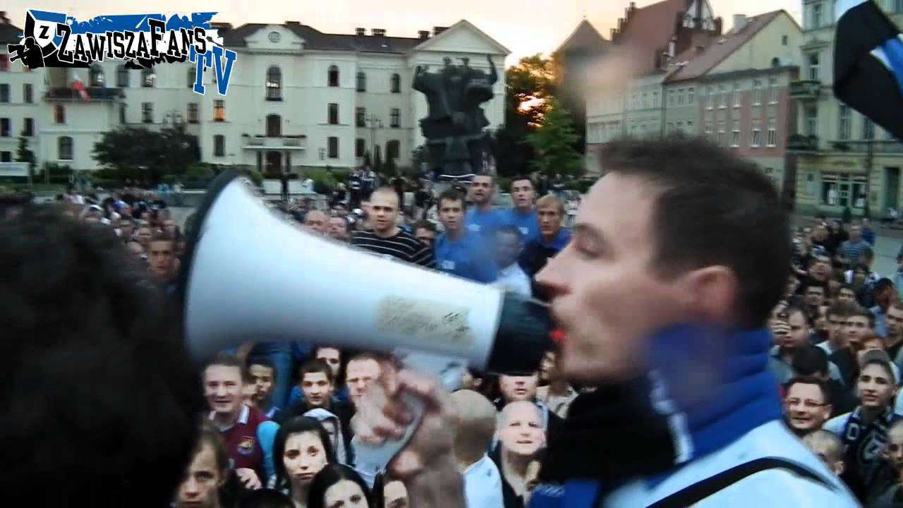 [HD]Za te 13 lat... Stary Rynek w Bydgoszczy i feta Zawiszaków, trenerów i piłkarzy!